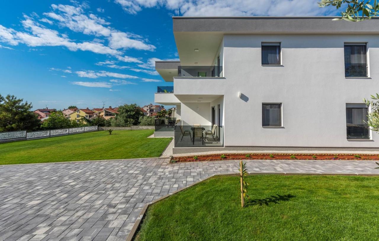 Apart Residence Blue Sea Poreč Buitenkant foto